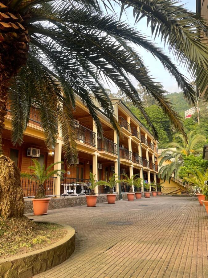 Kvariati Palma Hotel Dış mekan fotoğraf