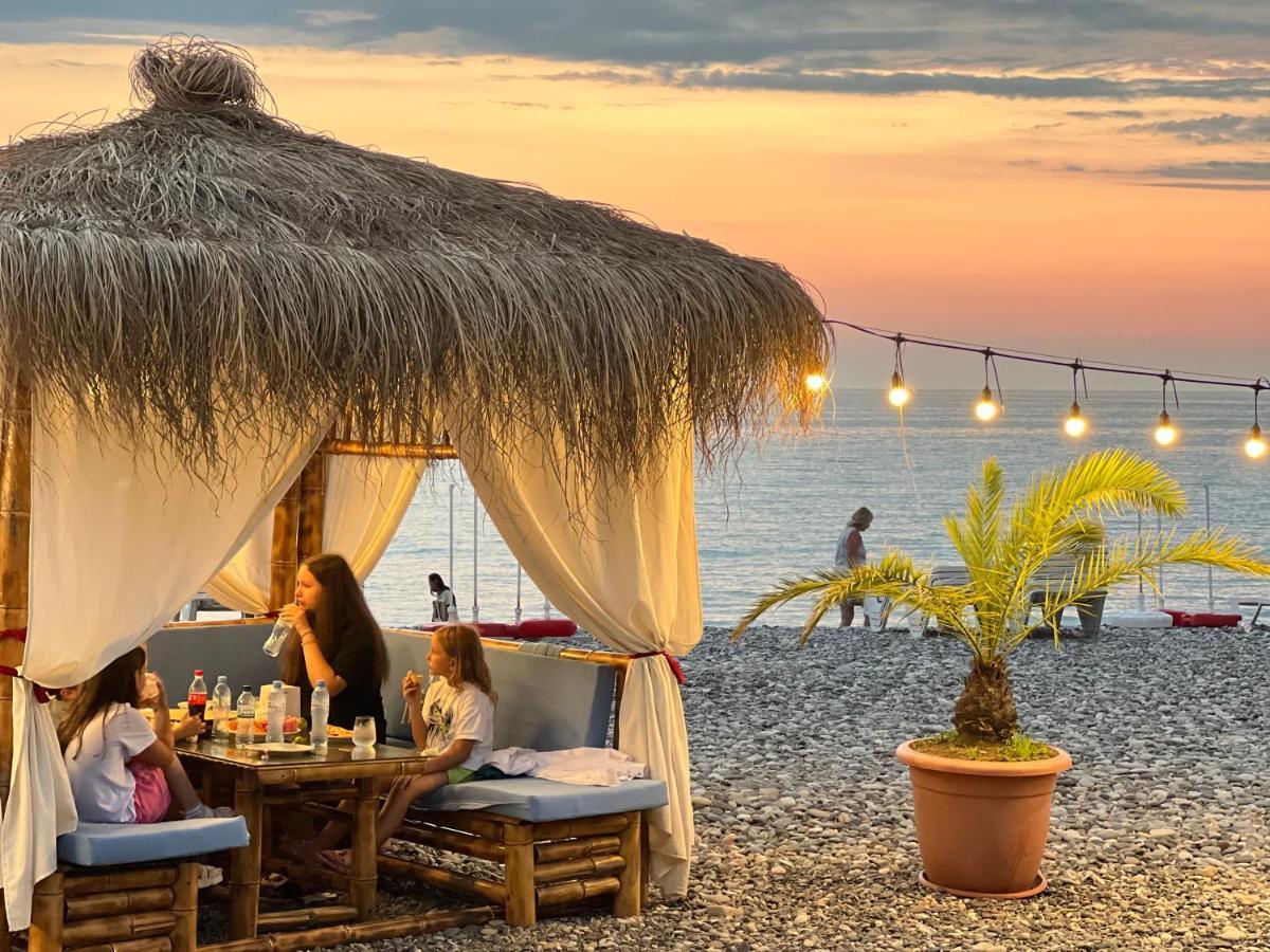 Kvariati Palma Hotel Dış mekan fotoğraf